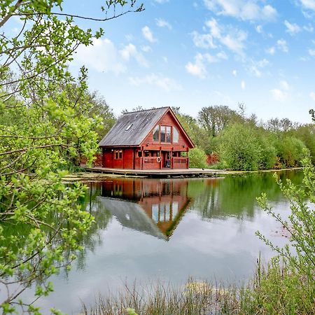 Anglesey Lakeside Lodges Menai Bridge Zewnętrze zdjęcie