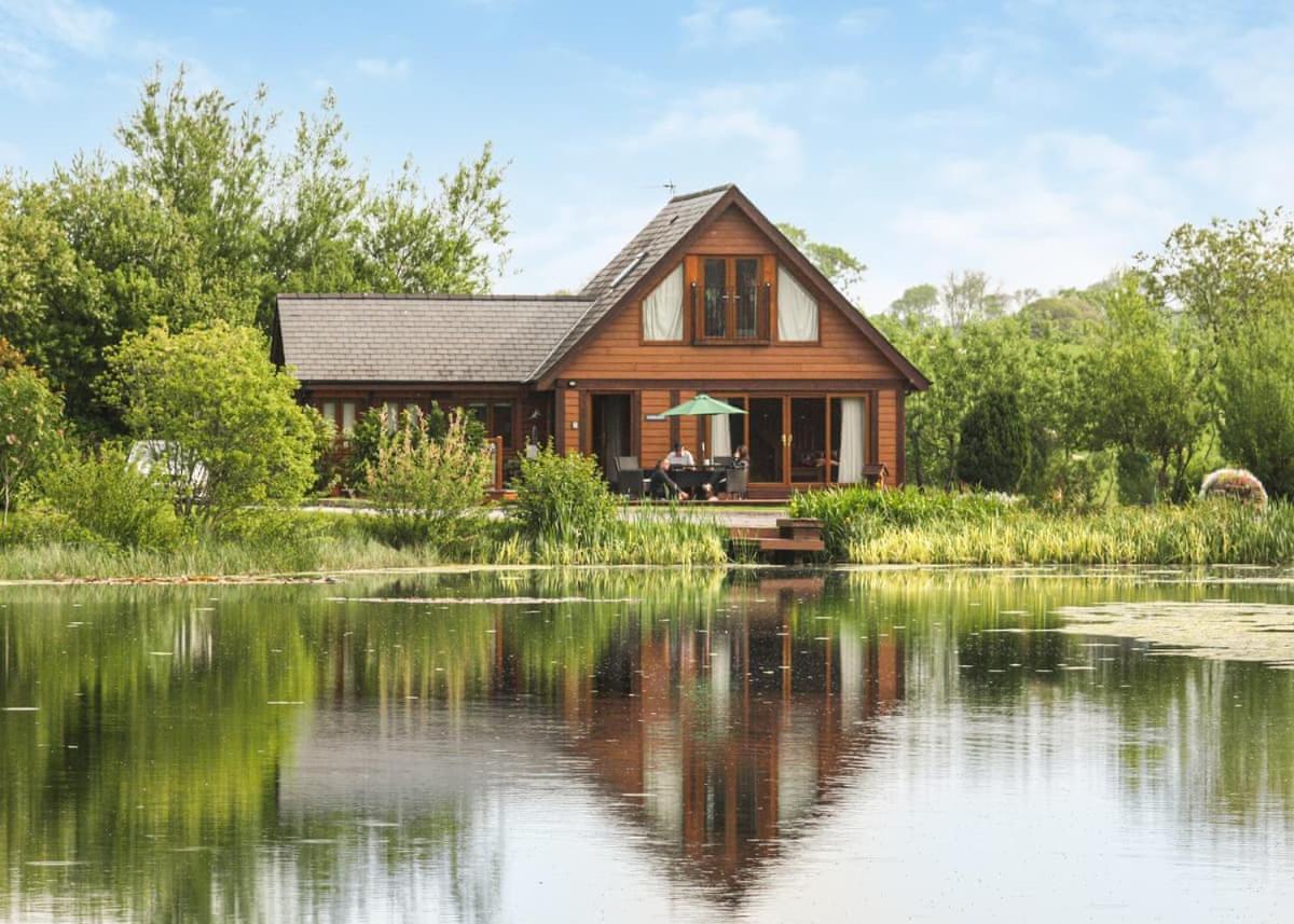 Anglesey Lakeside Lodges Menai Bridge Zewnętrze zdjęcie