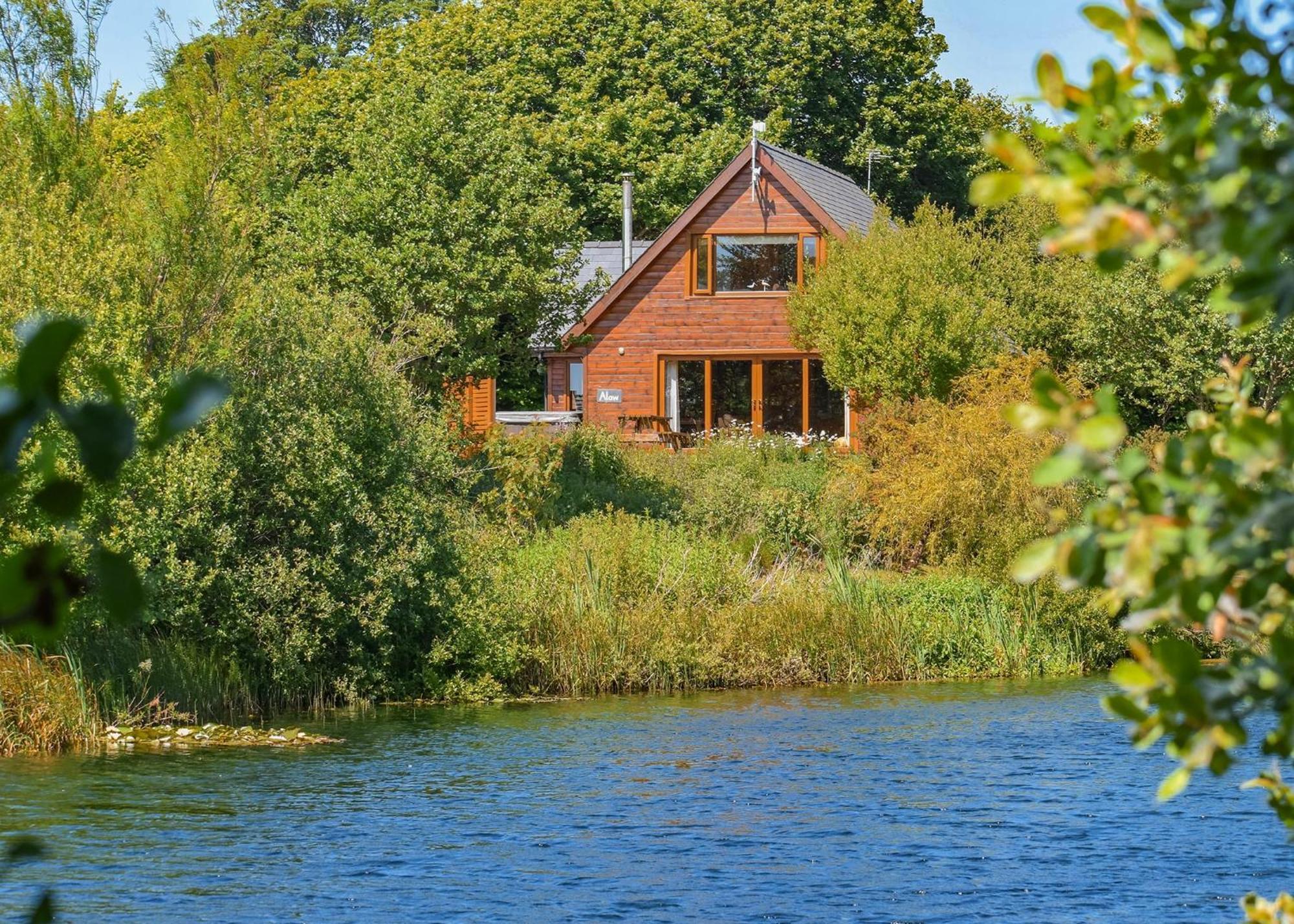 Anglesey Lakeside Lodges Menai Bridge Zewnętrze zdjęcie