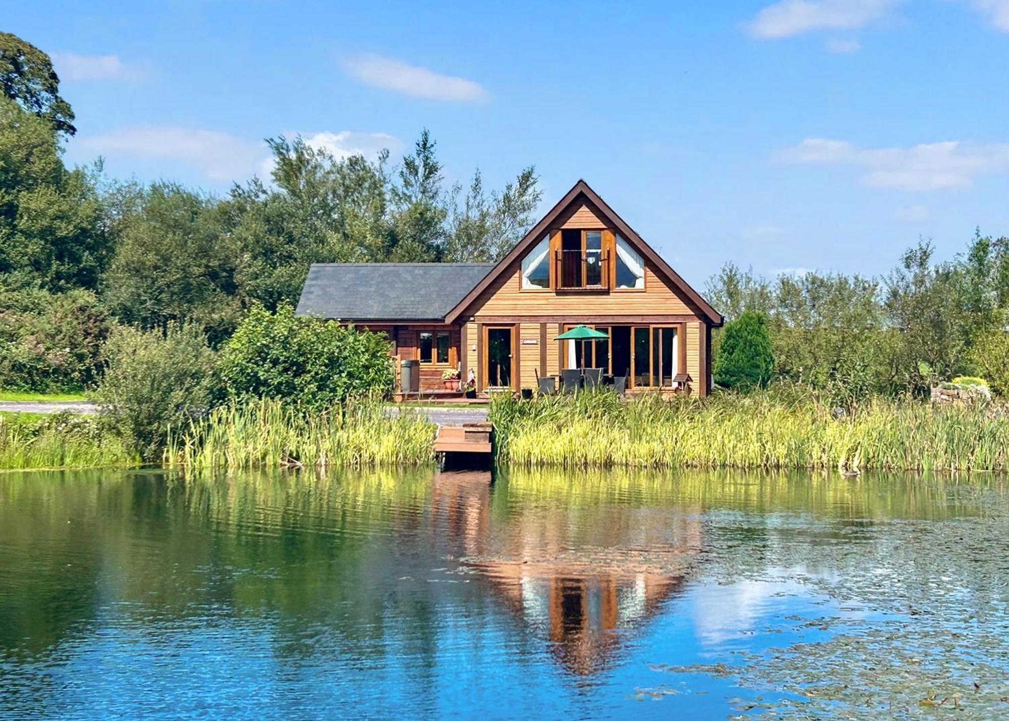 Anglesey Lakeside Lodges Menai Bridge Zewnętrze zdjęcie